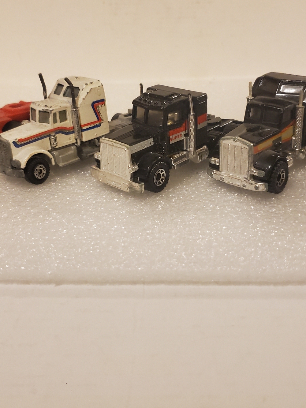 Die-Cast Toy Semi Truck Lot - Black & White Kids Trucks